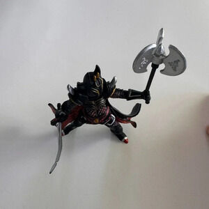 Papo 38959 Knight with  Triple Battle Axe‎